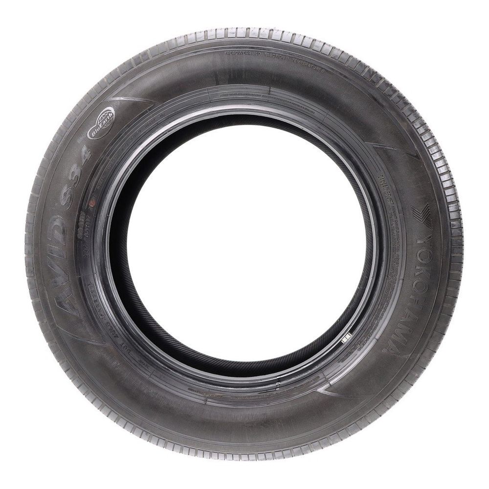 Set of (4) Used P 235/65R17 Yokohama Avid S34RV 104T - 8-8.5/32 - Image 3