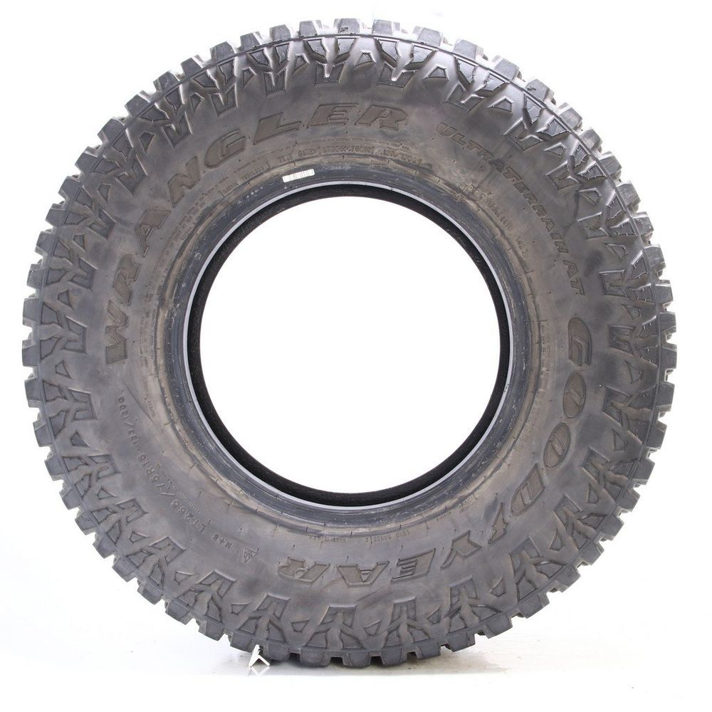 Set of (2) Used LT 265/75R16 Goodyear Wrangler Ultra Terrain AT 123/120Q E - 12-13/32 - Image 3