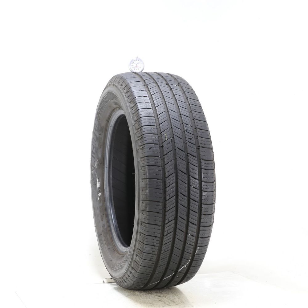 Used 235/60R17 Michelin Defender T+H 102H - 8.5/32 - Image 1