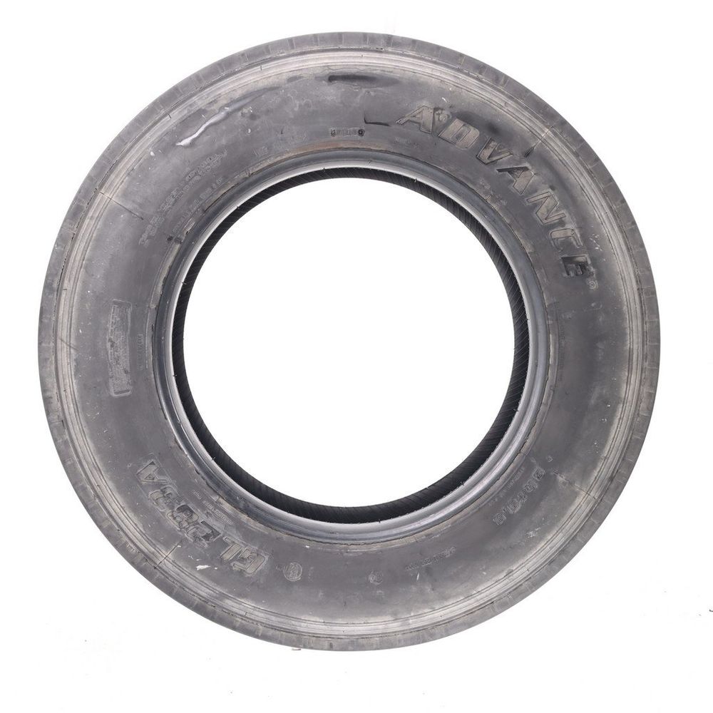 Used 8R19.5 Advance GL283A 124/122M - 12.5/32 - Image 3