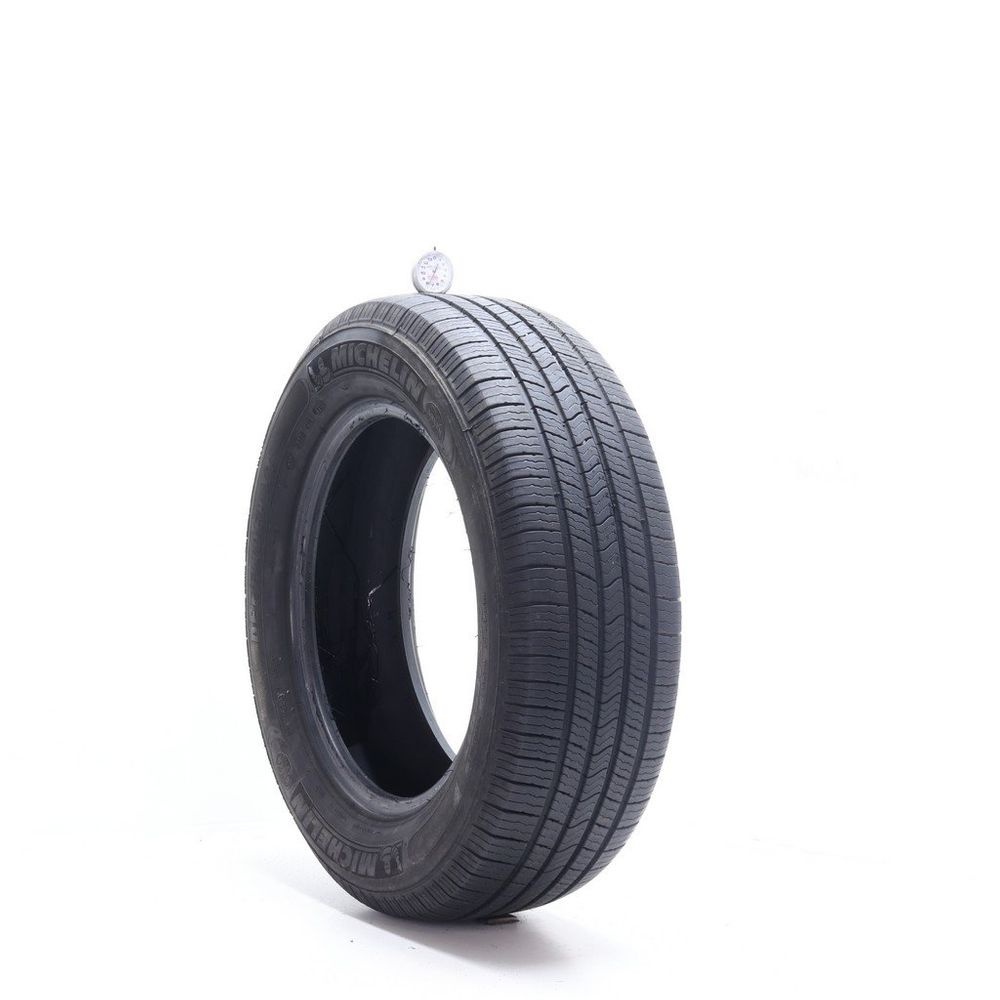 Set of (2) Used 225/65R17 Michelin Defender XT 102T - 7.5-8/32 - Image 1