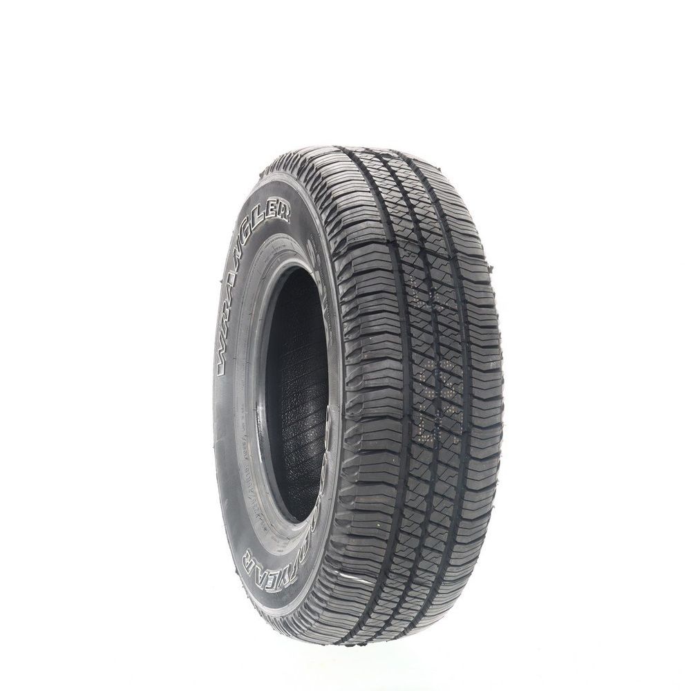 Driven Once 235/75R15 Goodyear Wrangler SR-A 105S - 11.5/32 - Image 1