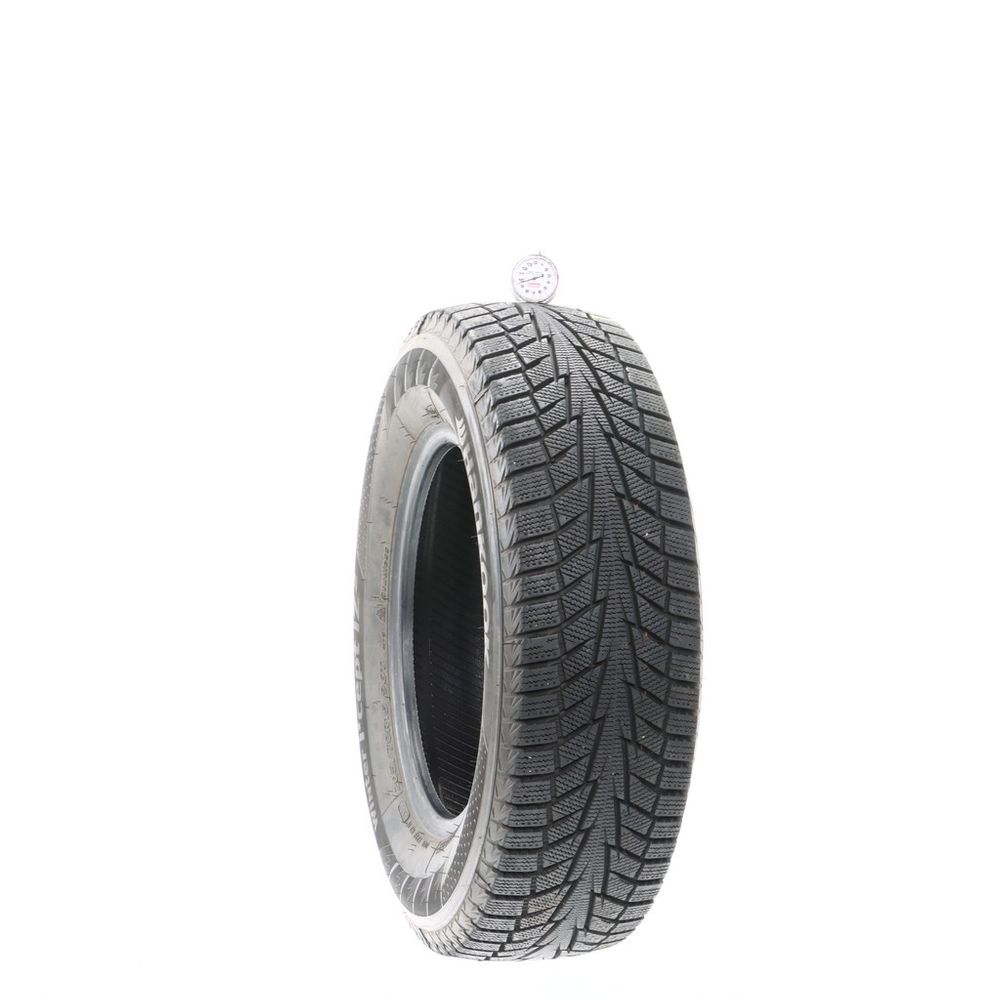 W616 Used 205/70R15 Hankook Winter iCept iZ2 W616 96T - 9.5/32 | Utires