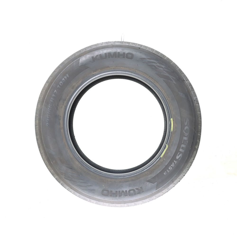 Set of (2) Used 235/65R17 Kumho Solus TA51a 104H - 7-7.5/32 - Image 6