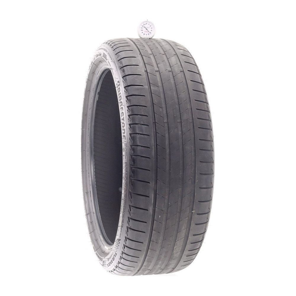 Set of (2) Used 225/40R19 Bridgestone Turanza T005 RFT 93Y - 5-5.5/32 - Image 1