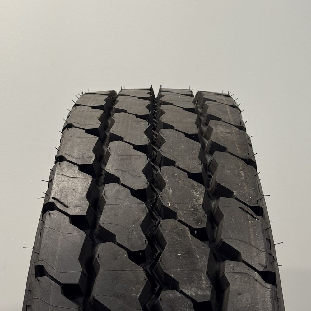 New 11R22.5 Michelin XZY 3 148/145K - Image 2