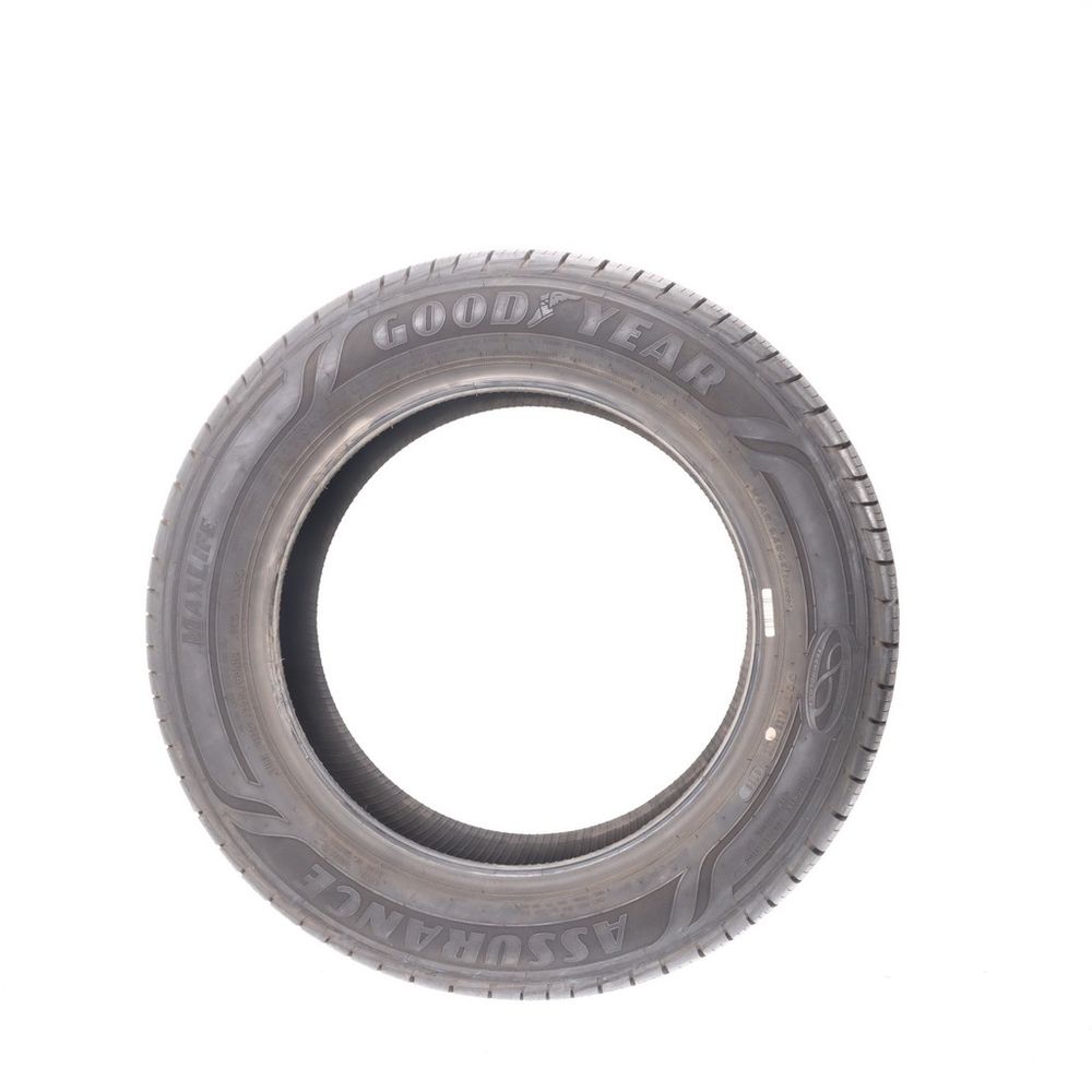 New 205/60R16 Goodyear Assurance MaxLife 92V - Image 3