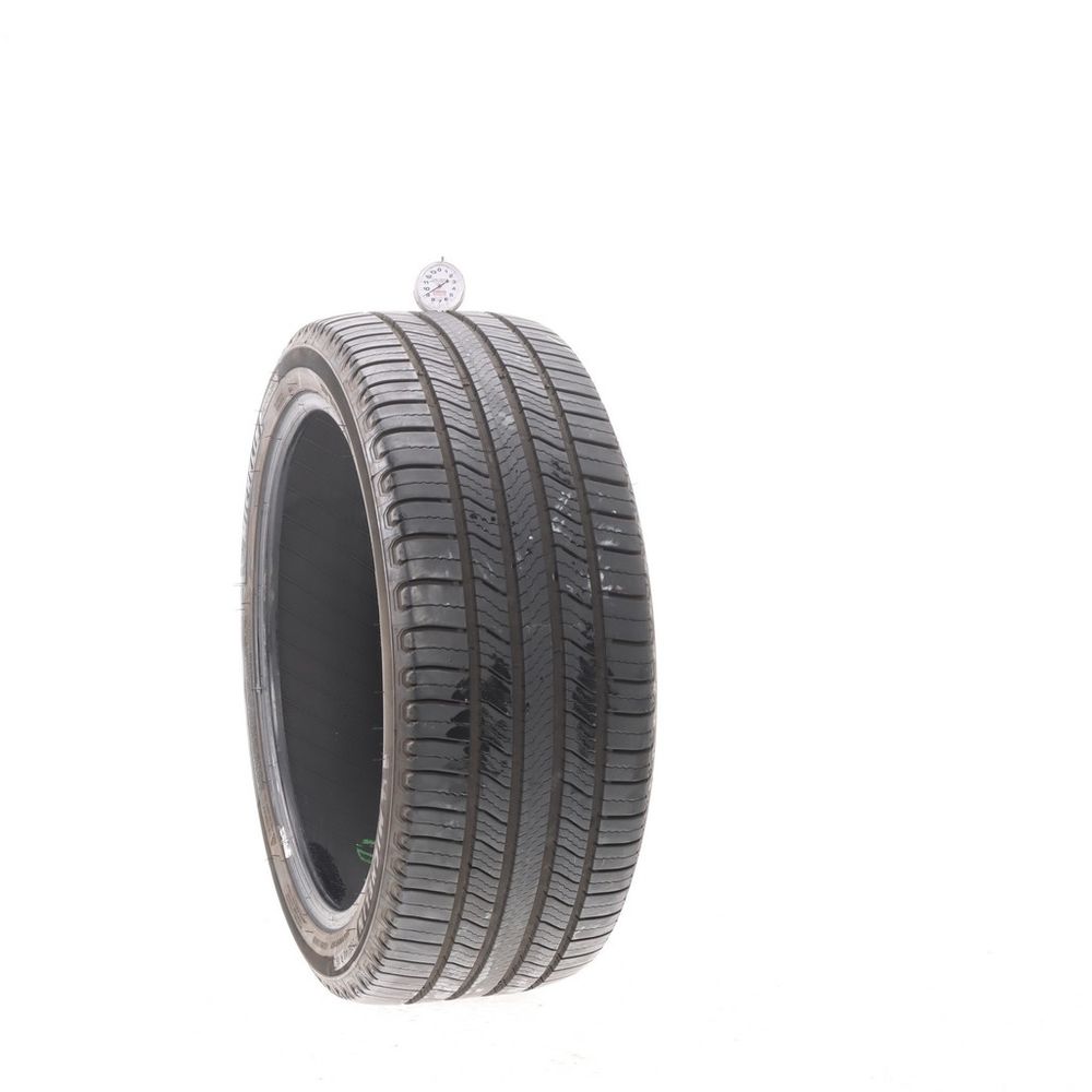 Set of (4) Used 235/40R19 Michelin Defender 2 96V - 8.5-10/32 - Image 4