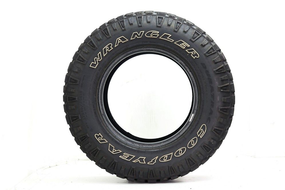 Used LT 245/75R16 Goodyear Wrangler Duratrac 108/104Q E - 14/32 - Image 3