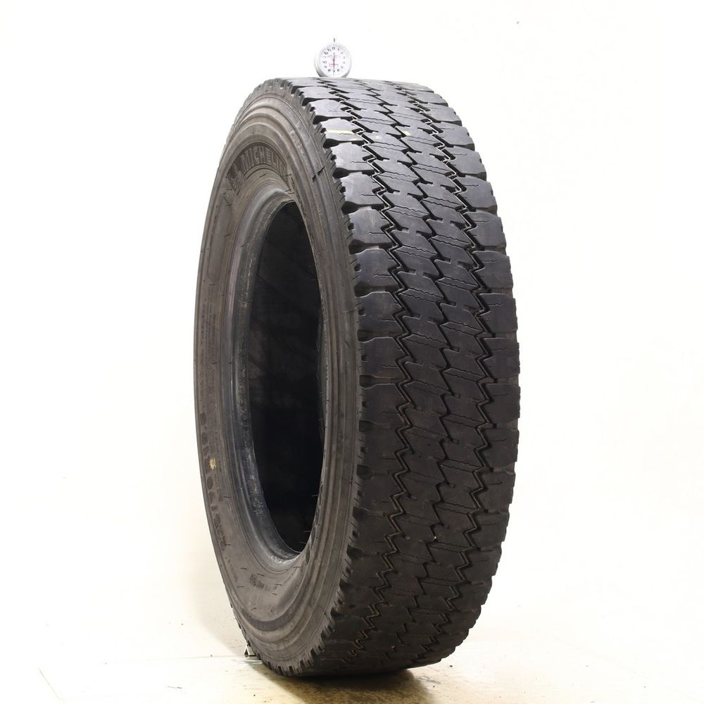 Used LT 225/70R19.5 Michelin XDS2 128/126N G - 7/32 - Image 1