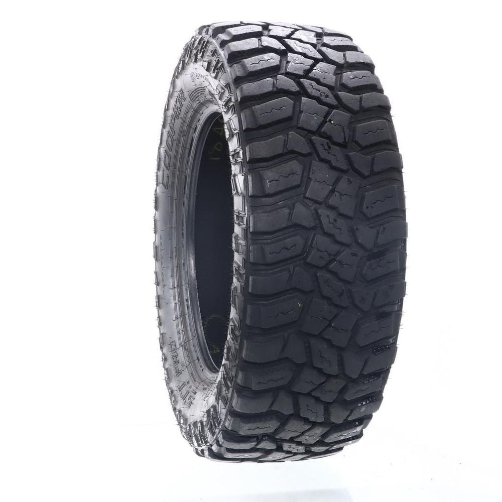 Used LT 295/60R20 Cooper Discoverer STT Pro 126/123Q E - 15/32 - Image 1