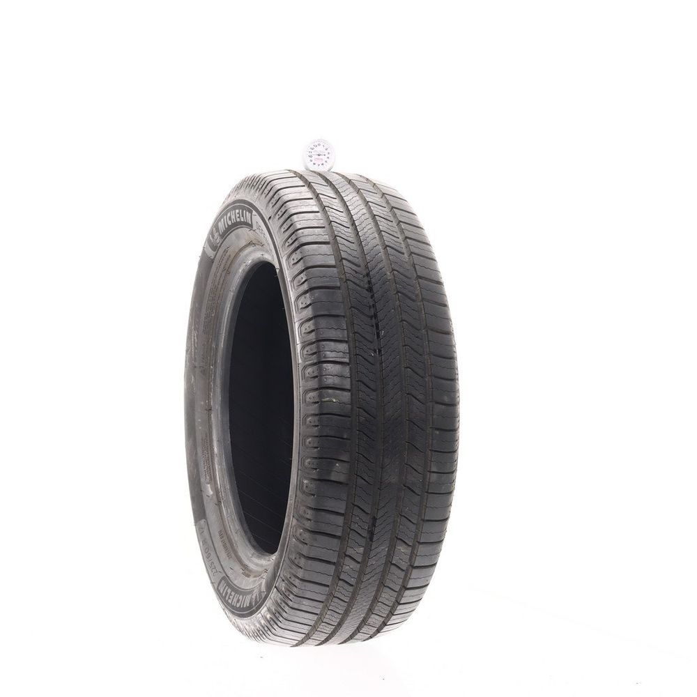 Used 225/60R17 Michelin Defender 2 99H - 10.5/32 - Image 1