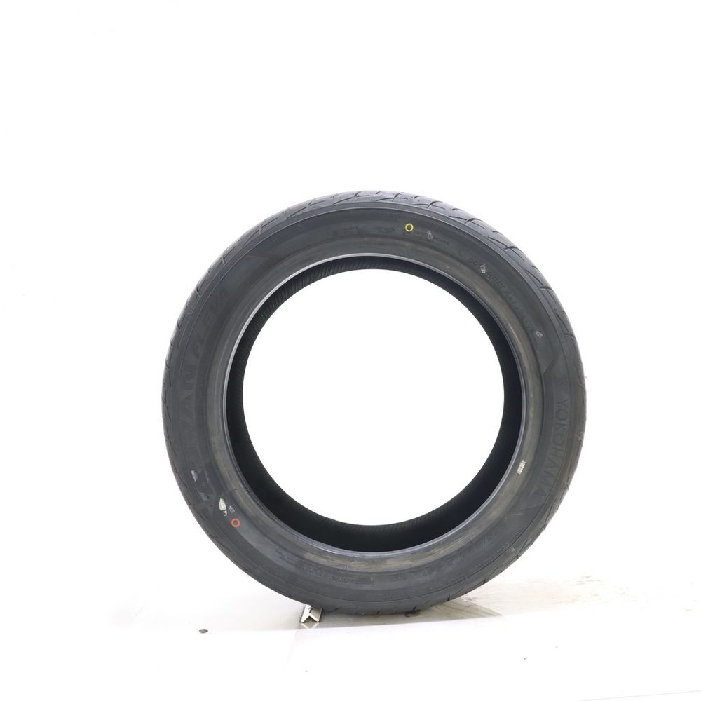New 255/40R17 Yokohama Advan Fleva V701 94W - Image 3
