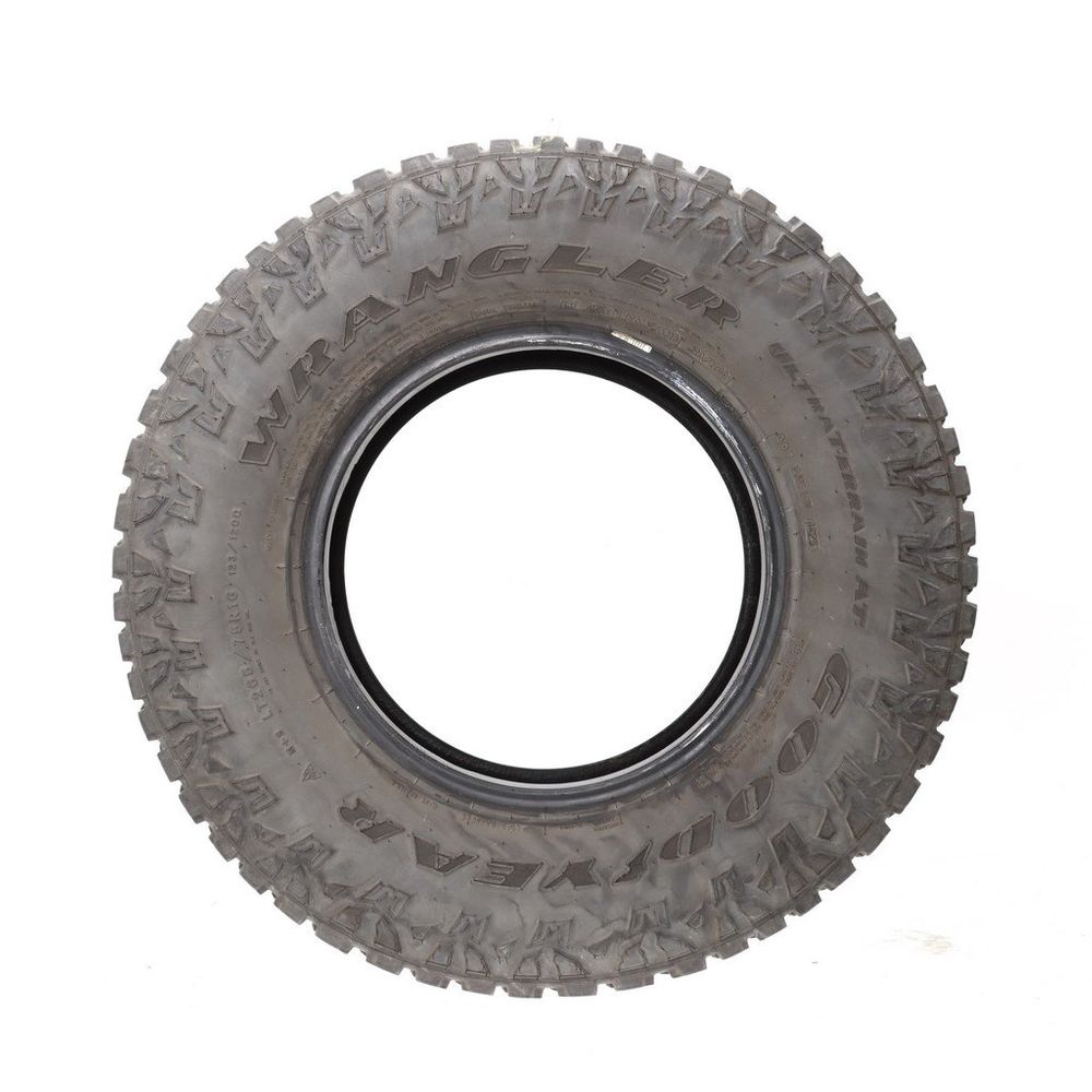 Set of (2) Used LT 265/75R16 Goodyear Wrangler Ultra Terrain AT 123/120Q E - 8.5-9.5/32 - Image 3