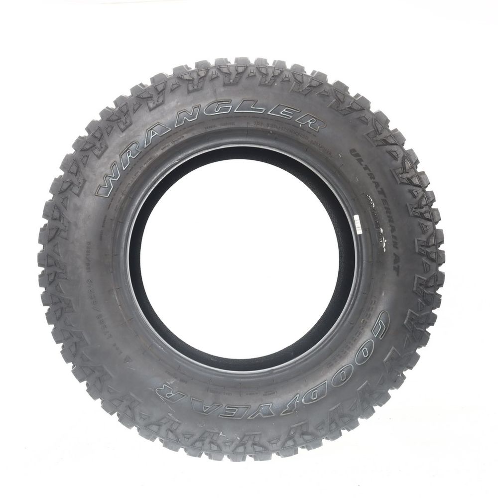 New LT 285/65R18 Goodyear Wrangler Ultra Terrain AT 125/122Q E - Image 3