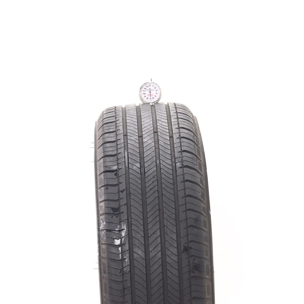 Set of (2) Used 235/65R17 Michelin Primacy All Season 104H - 6.5-7.5/32 - Image 2