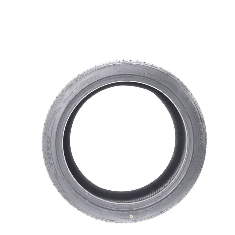 New 235/40R19 Toyo Extensa HP II 96W - Image 3
