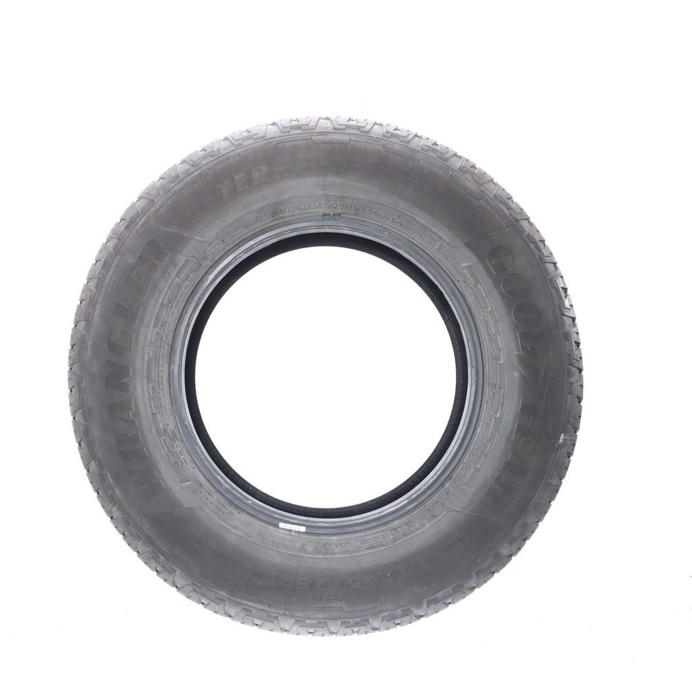 Used LT 245/75R17 Goodyear Wrangler Territory HT 121/118R E - 8.5/32 - Image 3