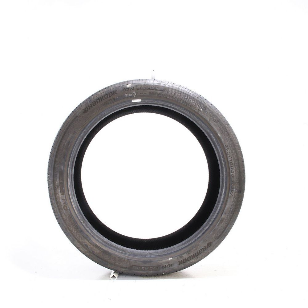 Set of (2) Used 255/40R20 Hankook iON evo AS SUV Sound Absorber EV 101W - 7.5-8/32 - Image 3