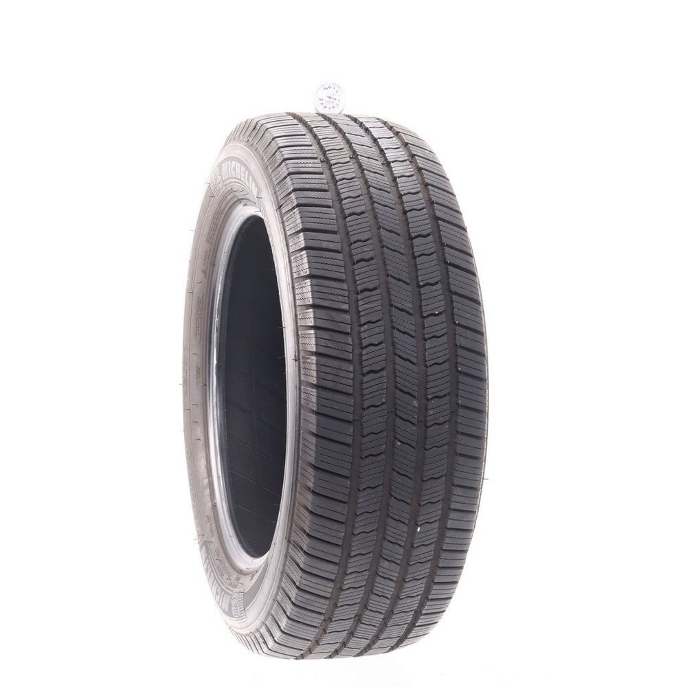 Used 275/55R20 Michelin Defender LTX M/S 113T - 11/32 - Image 1