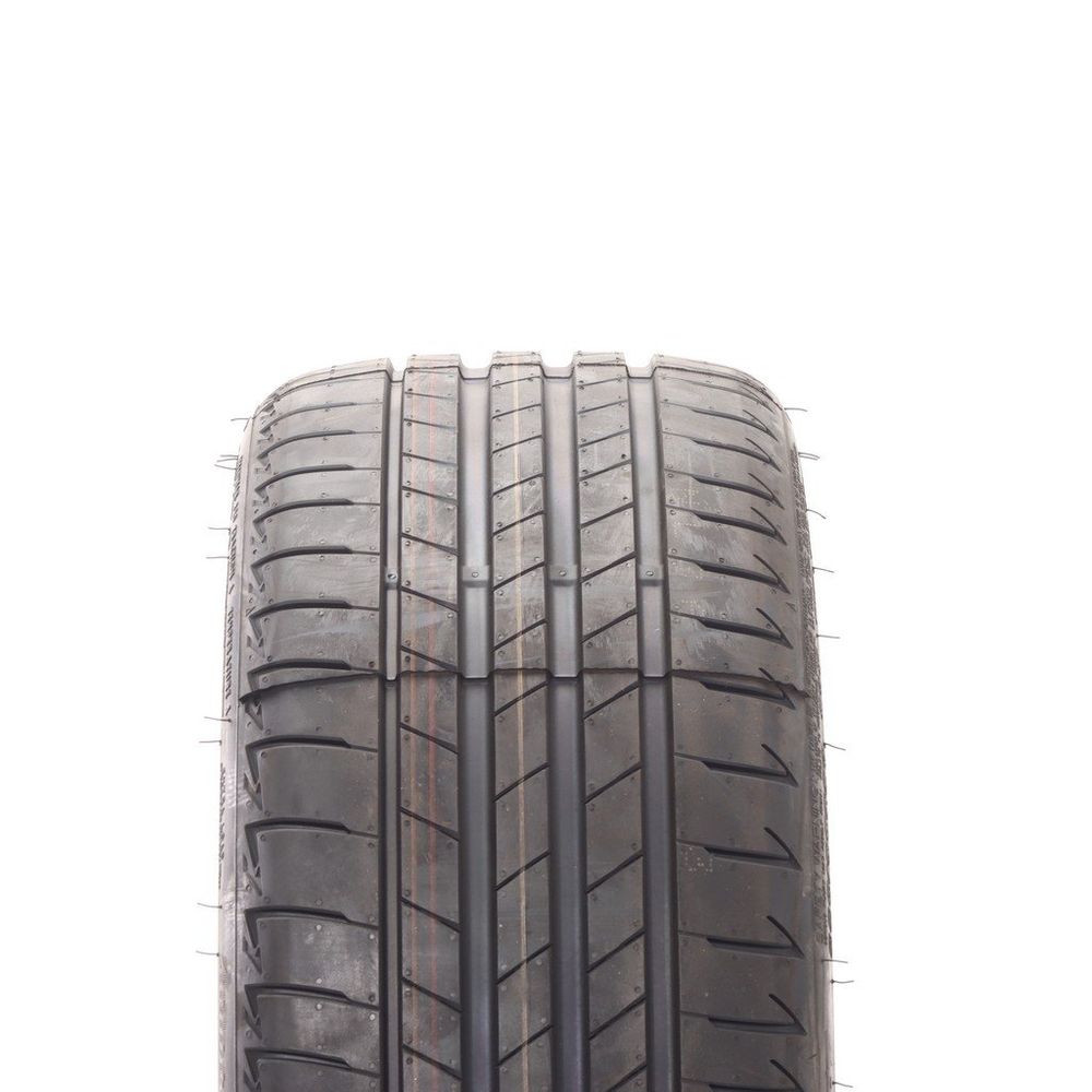 Set of (2) New 225/35R20 Bridgestone Turanza T005 RFT 90Y - Image 2