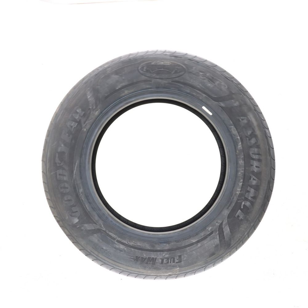 New 235/65R18 Delinte DX-11 Bandit H/T 110H - Image 3