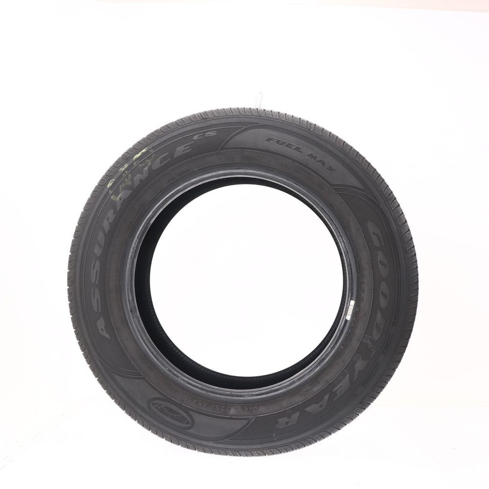 Set of (2) Used 225/65R17 Goodyear Assurance CS Fuel Max 102H - 6-7.5/32 - Image 6