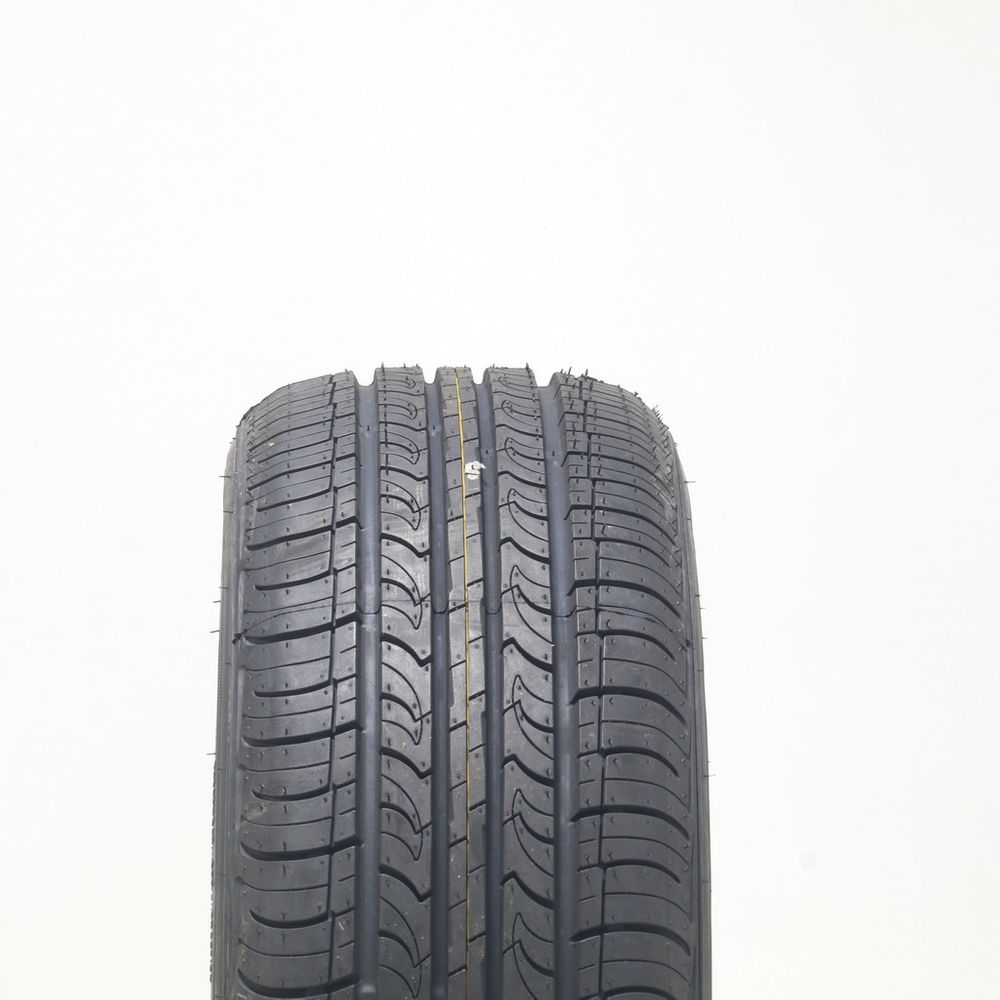 Set of (4) New 205/60R15 Nexen Classe Premiere CP672 91H - 10/32 | Utires