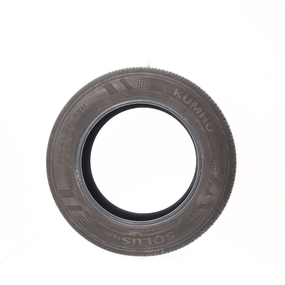 Set of (2) Used 205/65R16 Kumho Solus TA31 Plus 95H - 5.5-6/32 - Image 6