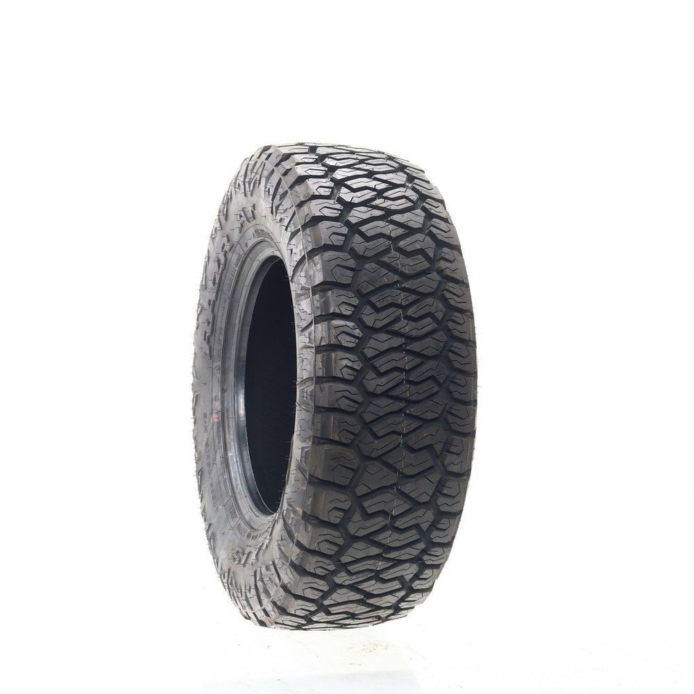 New LT 255/70R16 Maxxis Razr AT 120/117S E - Image 1