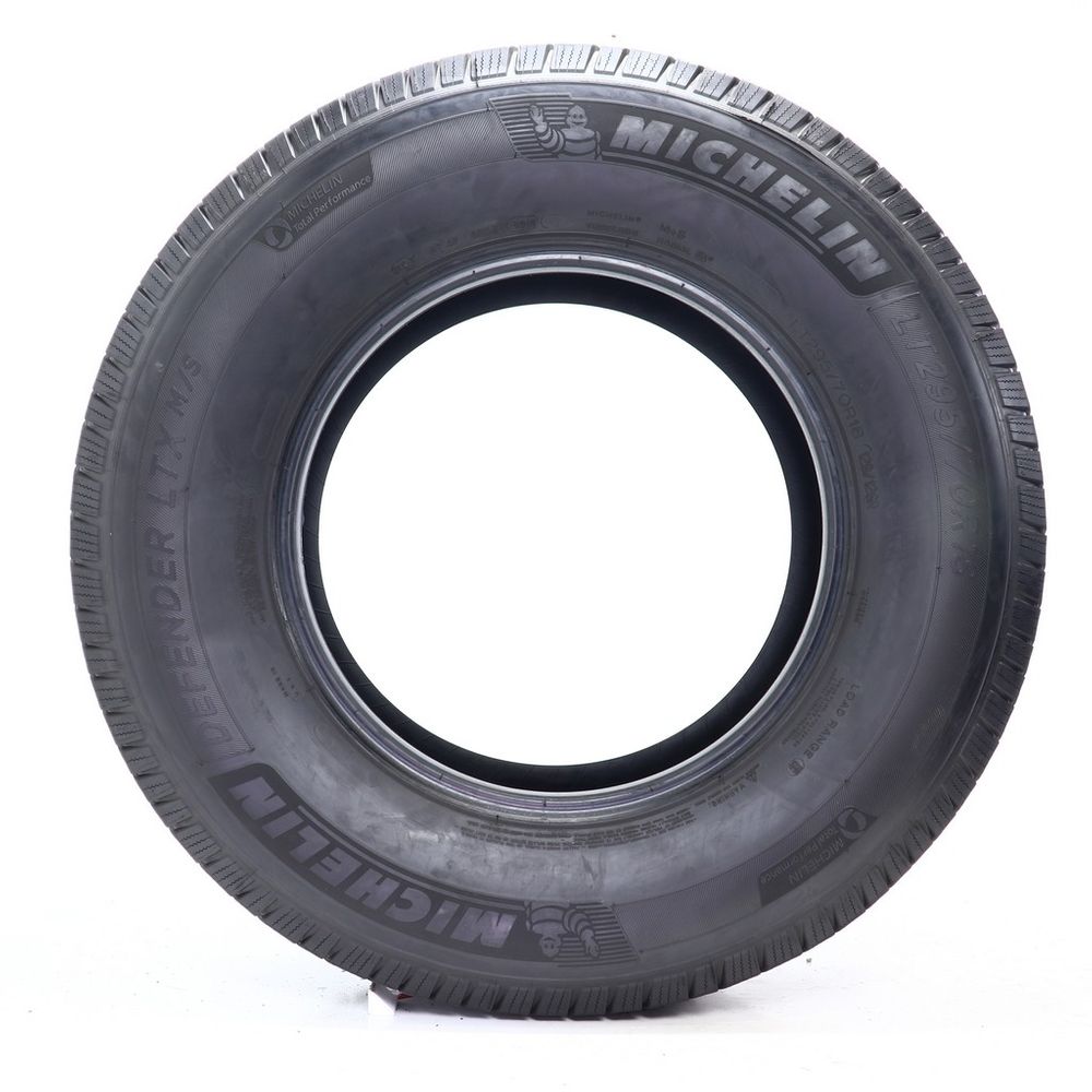 Used LT 295/70R18 Michelin Defender LTX M/S 129/126R - 6.5/32 - Image 3