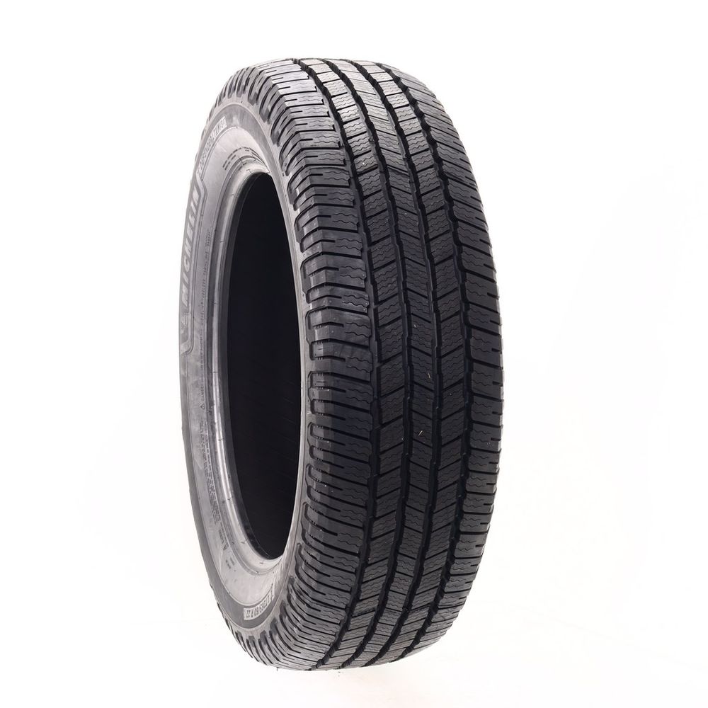 Set of (4) New LT 265/60R22 Michelin Defender LTX M/S 2 123/120S E - Image 1