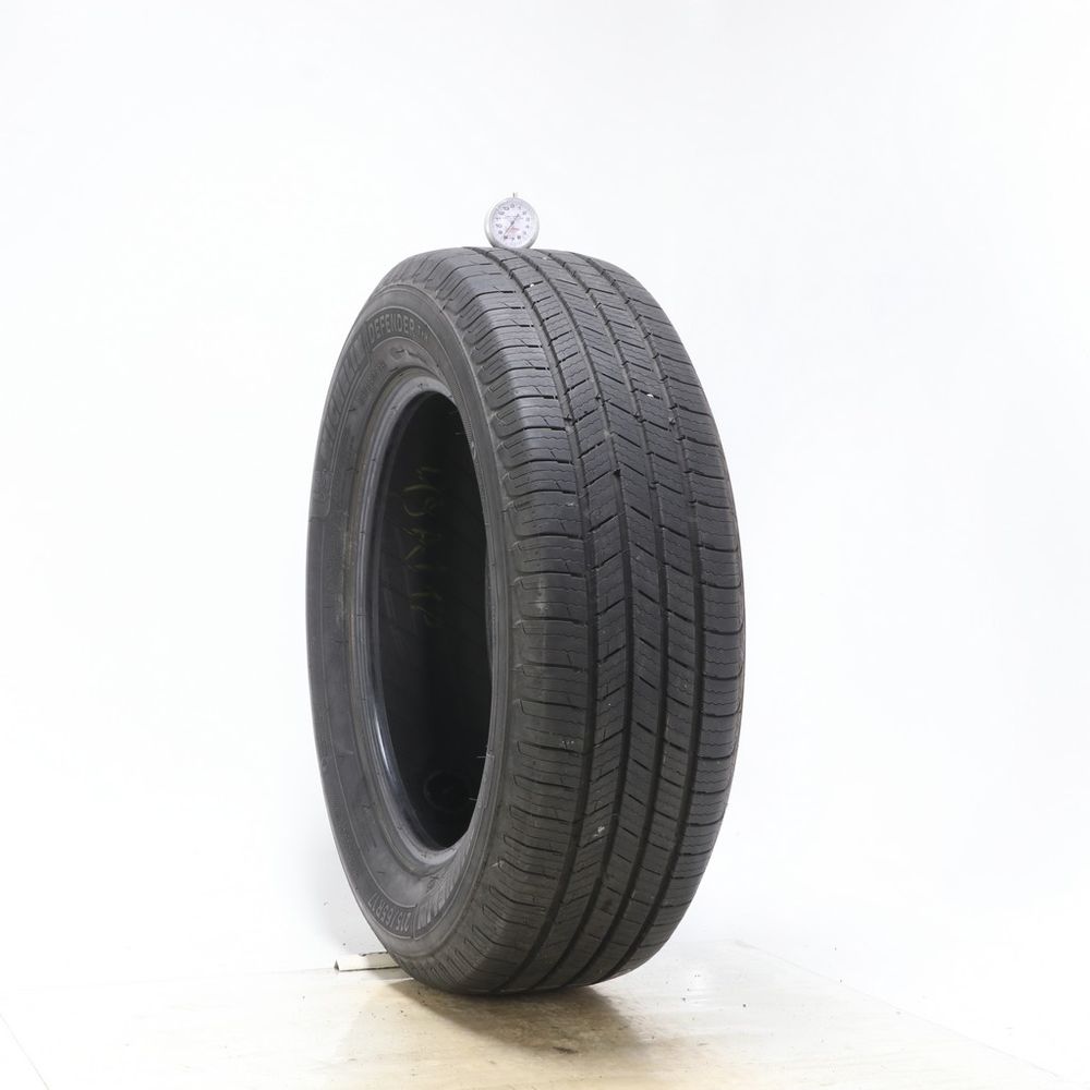 Set of (2) Used 215/65R17 Michelin Defender T+H 99H - 7.5-8/32 - Image 4