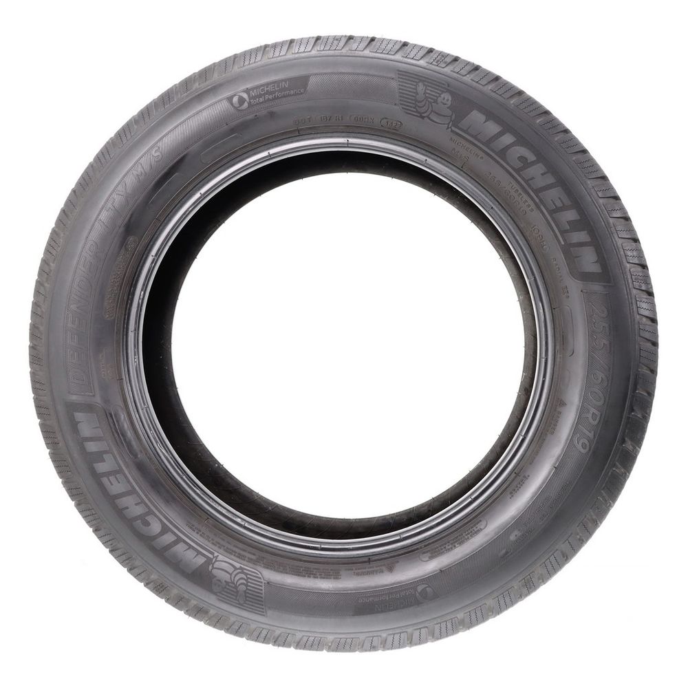 Set of (2) Used 255/60R19 Michelin Defender LTX M/S 109H - 8-9.5/32 - Image 6