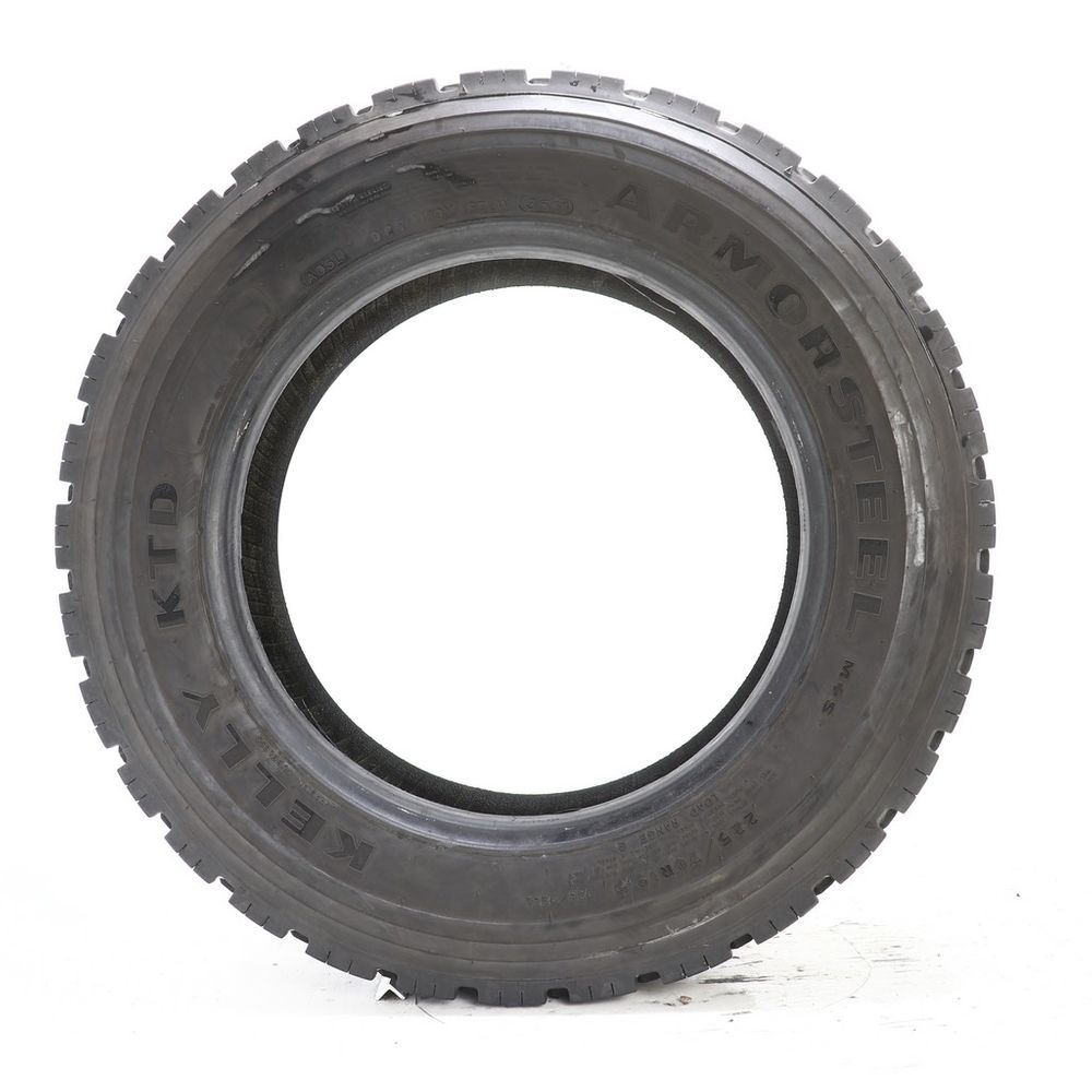 Used LT 225/70R19.5 Kelly Armorsteel KTD 128/126L - 8/32 - Image 3