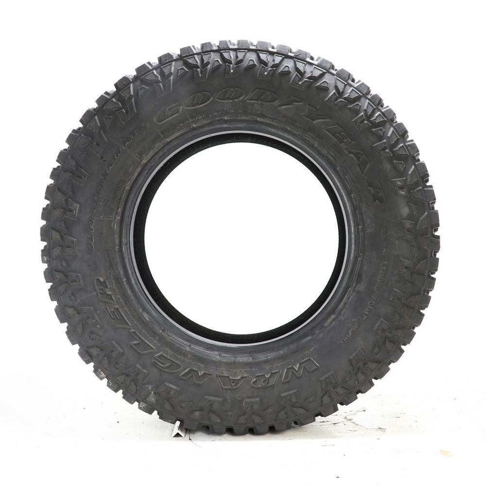 Driven Once LT 265/70R17 Goodyear Wrangler Ultra Terrain AT 121/118Q -  16/32 | Utires