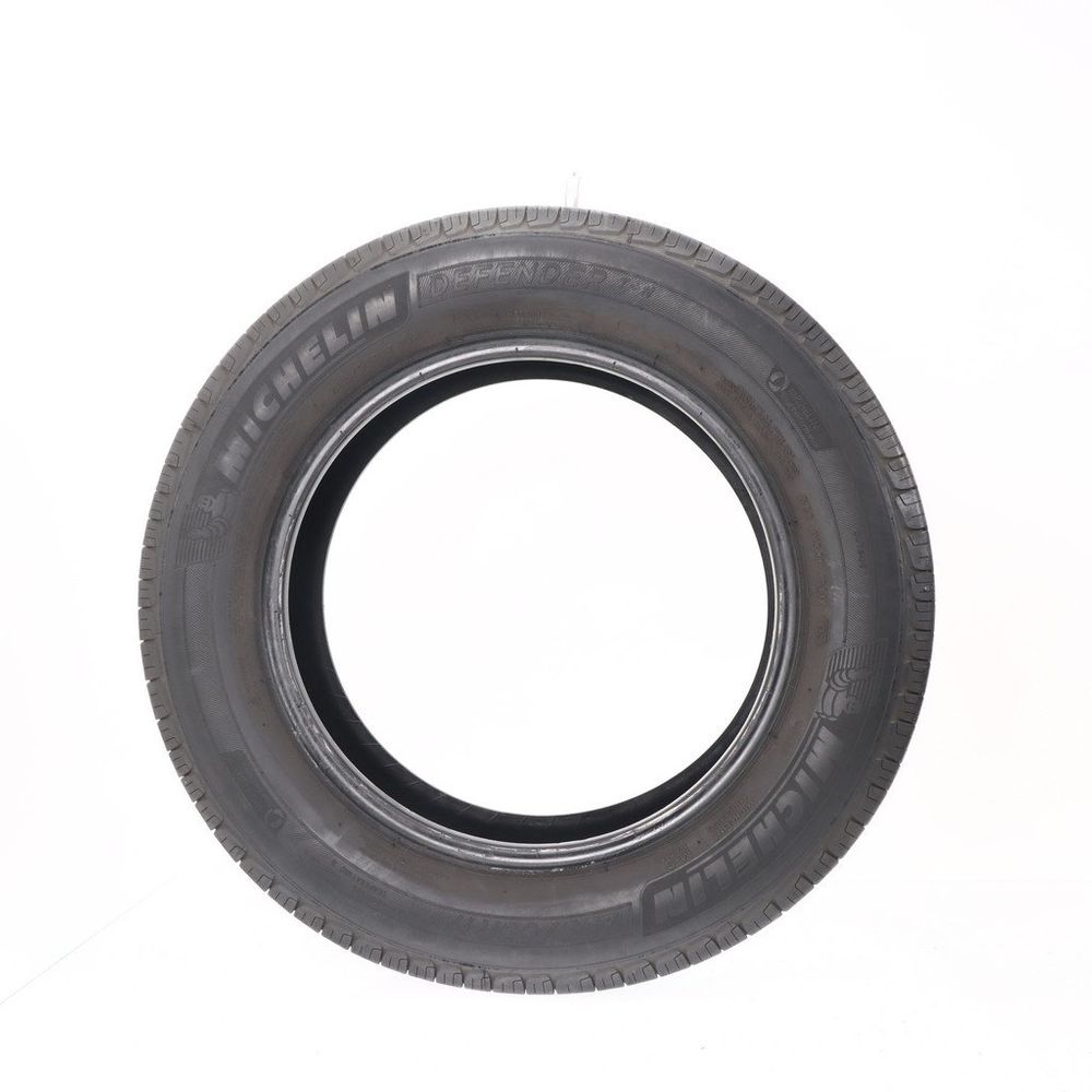 Set of (4) Used 225/65R17 Michelin Defender T+H 102H - 8-9/32 - Image 3
