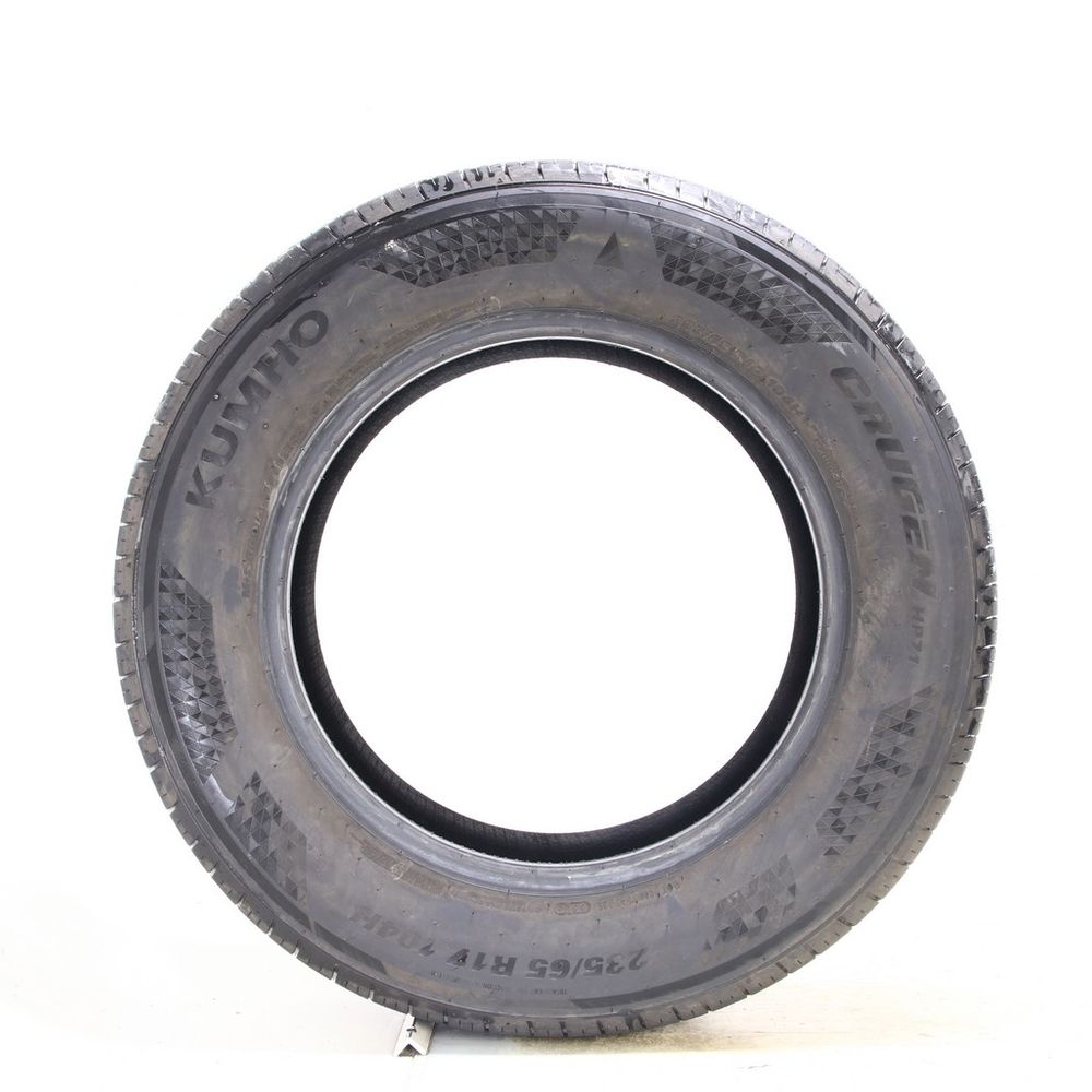 Set of (4) Driven Once 235/65R17 Kumho Crugen HP71 104H - 9/32 - Image 3