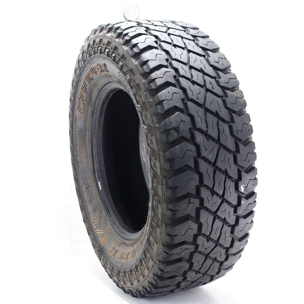Set of (2) Used LT 285/70R17 Cooper Discoverer S/T Maxx 121/118Q E - 10.5/32 - Image 1