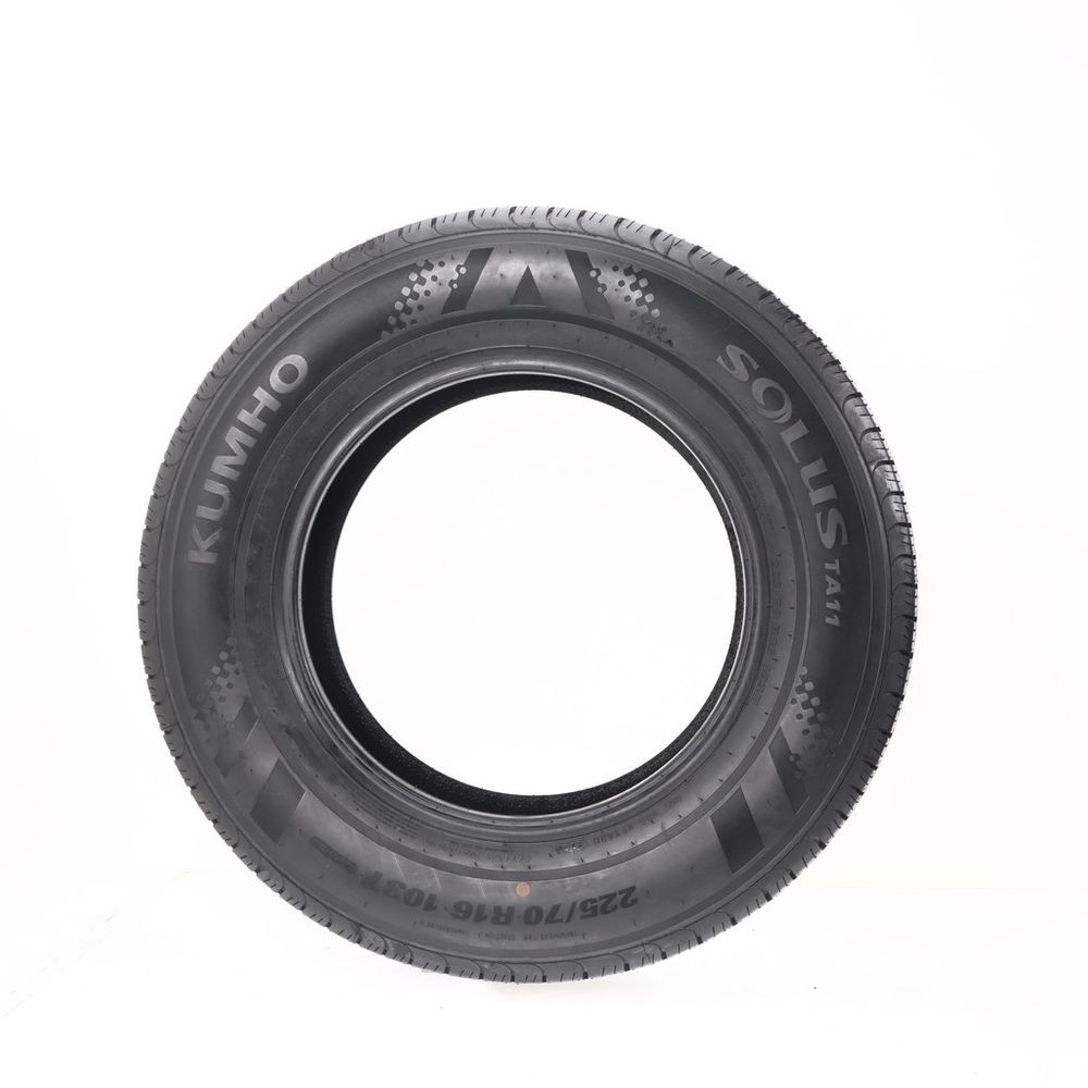 New 225/70R16 Kumho Solus TA11 103T - Image 3