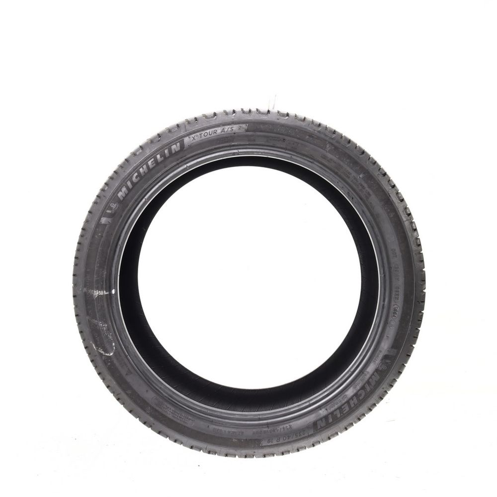 Set of (2) Used 235/40R19 Michelin X Tour A/S 2 96V - 9.5-10.5/32 - Image 3