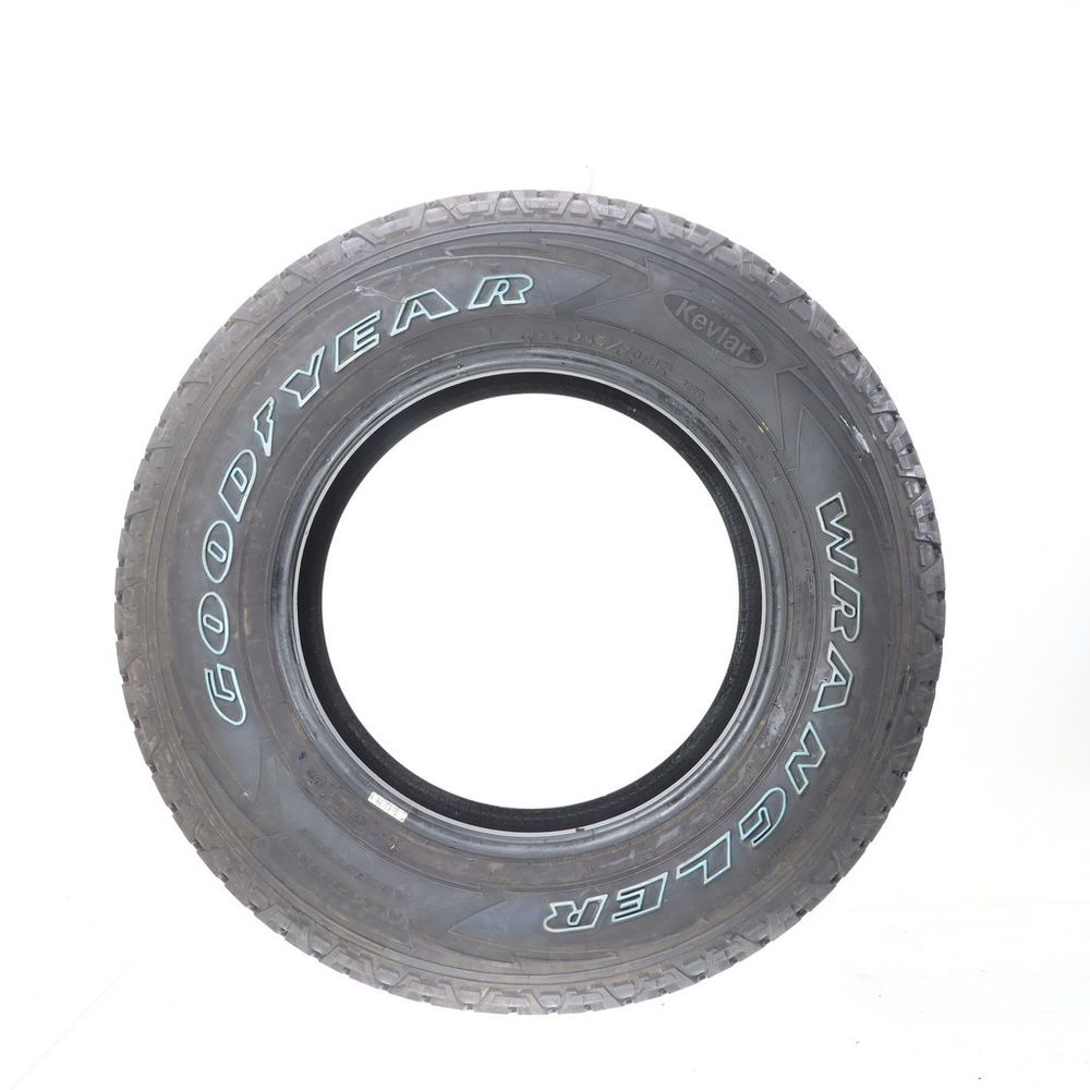 Used 255/70R17 Goodyear Wrangler All-Terrain Adventure Kevlar 112T - 10.5/32 - Image 3