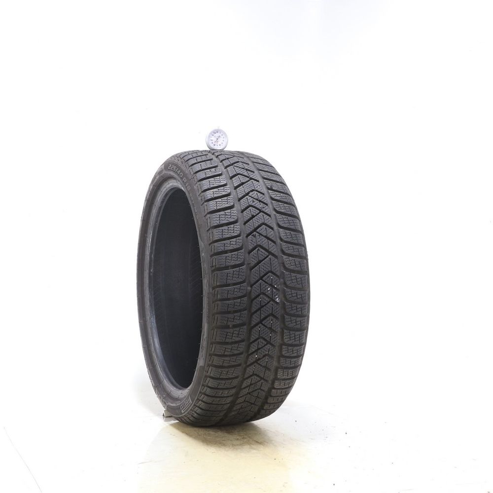 Used 225/40R18 Pirelli Winter Sottozero 3 AO 92V - 8.5/32 - Image 1
