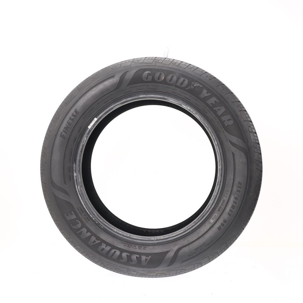 Set of (2) Used 215/65R17 Goodyear Assurance Finesse 99H - 7-8/32 - Image 3