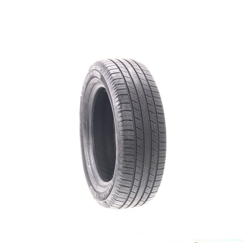 Driven Once 225/60R18 Michelin Defender 2 104H - 10.5/32 - Image 1