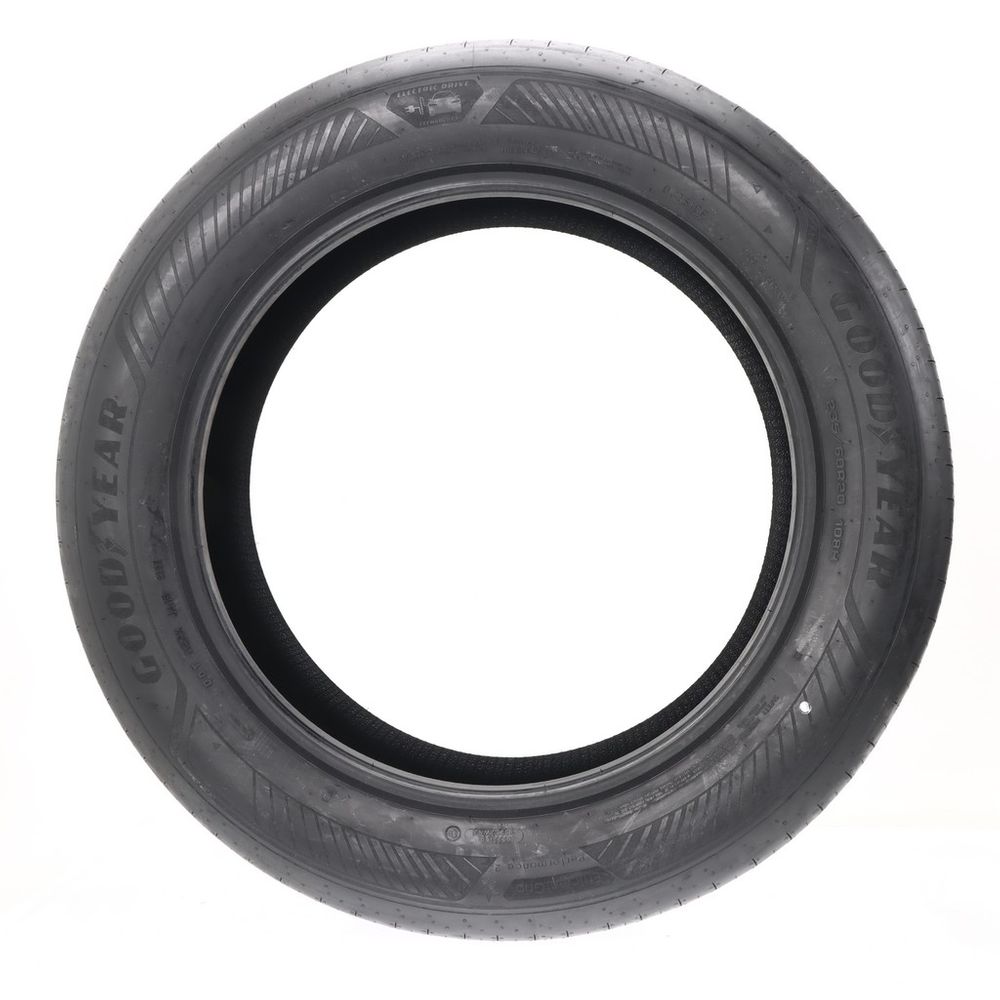 Set of (2) New 235/60R20 Goodyear EfficientGrip Performance 2 EDT 108H - Image 3