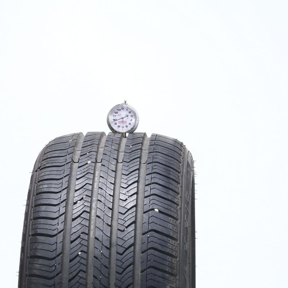 Set of (2) Used 235/40ZR19 Maxxis Bravo HP M3 96W - 9.5/32 - Image 2