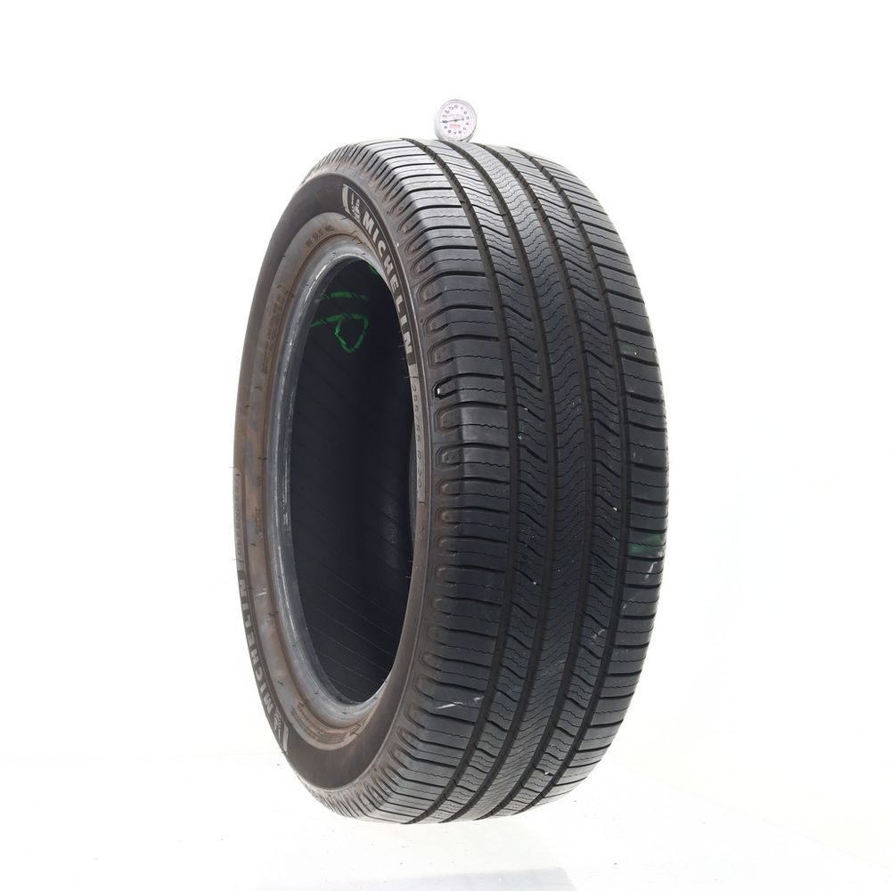 Set of (2) Used 255/55R20 Michelin Defender 2 110H - 10/32 - Image 1