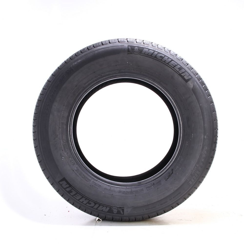 Set of (2) Driven Once 255/70R18 Michelin Latitude Tour HP LR 116V - 8/32 - Image 3