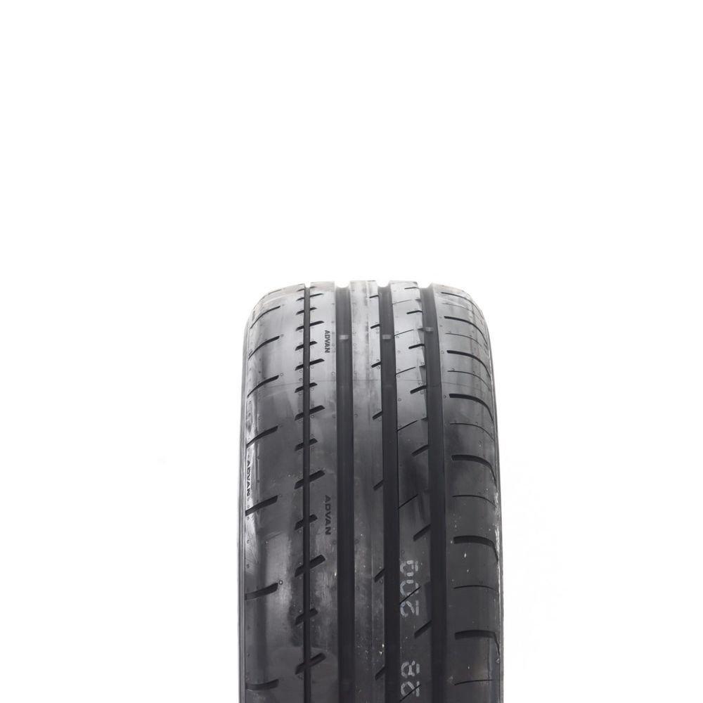 Set of (2) New 235/50R18 Yokohama Advan Apex V601 101Y - Image 2